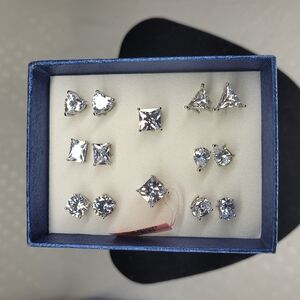 Elegant Silver Stud Earrings Set